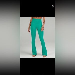 Lululemon Align High Rise Flared Pant size 6